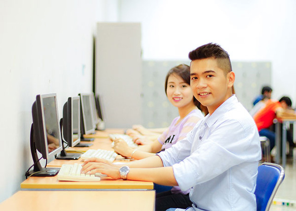 25 tuổi có quá muộn để học công nghệ thông tin hay không?