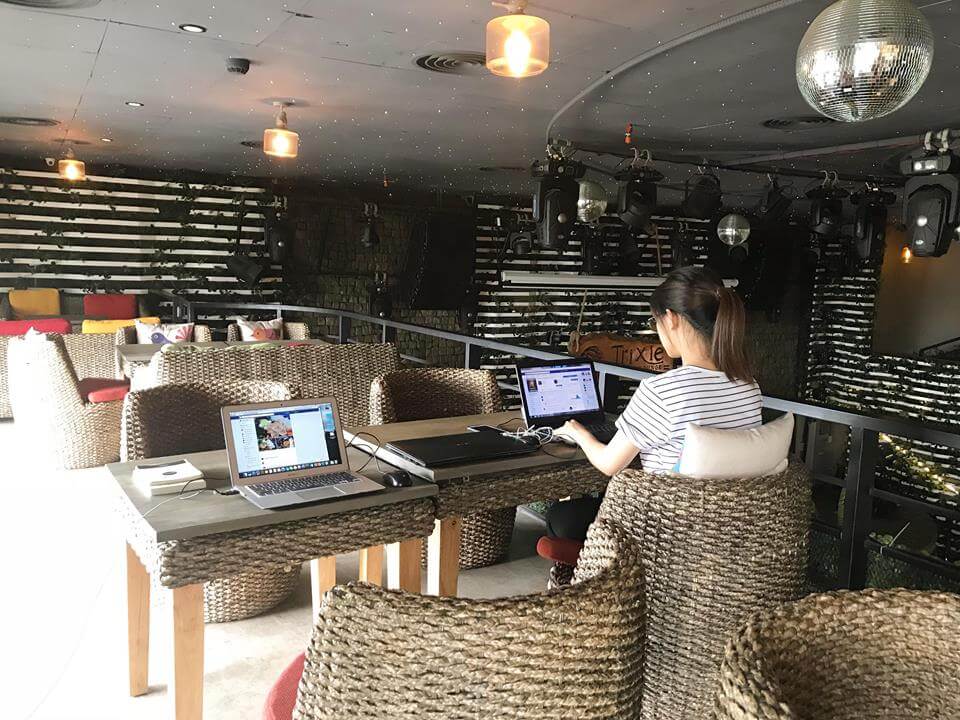 KHÁC BIỆT THÚ VỊ CỦA HỌC ONLINE VÀ TRUYỀN THỐNG