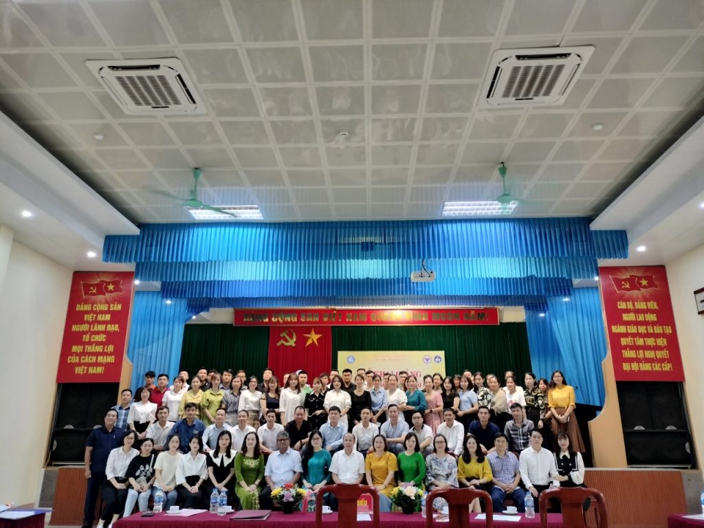 Le khai giang chuong trinh cu nhan Elearning Dai hoc Thai Nguyen
