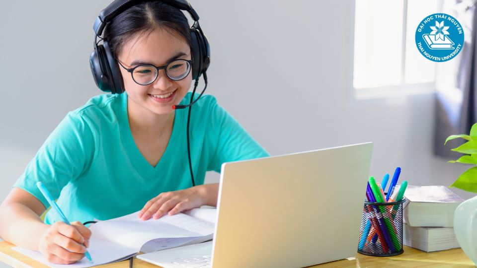 Giá trị bằng đại học từ xa