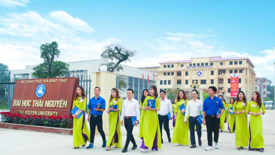 Nên học đại học trực tuyến ở đâu?