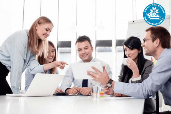 nganh quan tri marketing hoc truong nao 