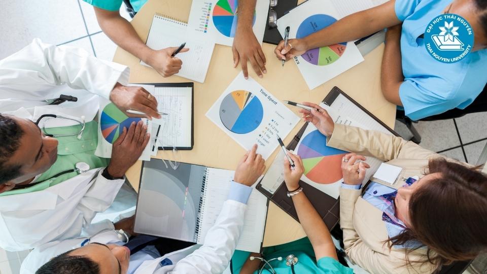 Học Quản trị kinh doanh có khó không?