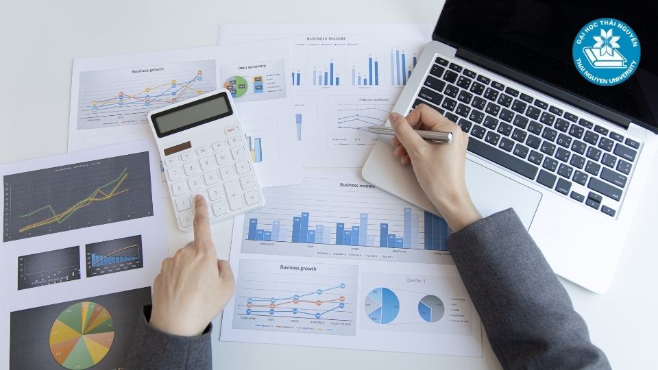 Những khó khăn thường gặp khi học văn bằng 2 quản trị kinh doanh