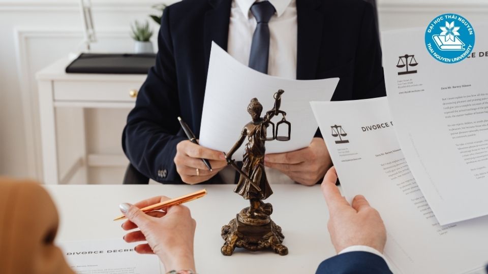Có nên học văn bằng 2 hay không?