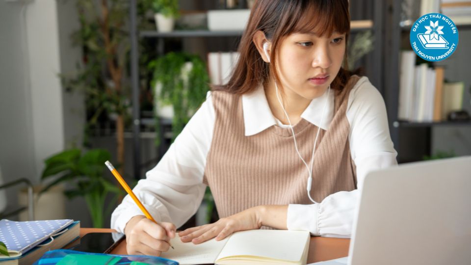 Học liên thông đại học là gì? Điều kiện học ra sao