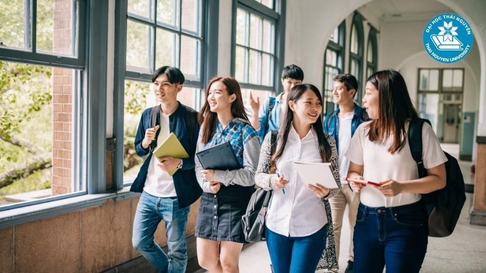 Có nên liên thông đại học hệ từ xa không?