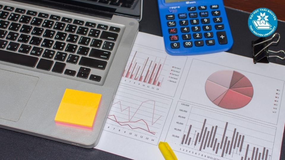 Học Quản trị kinh doanh có khó không?