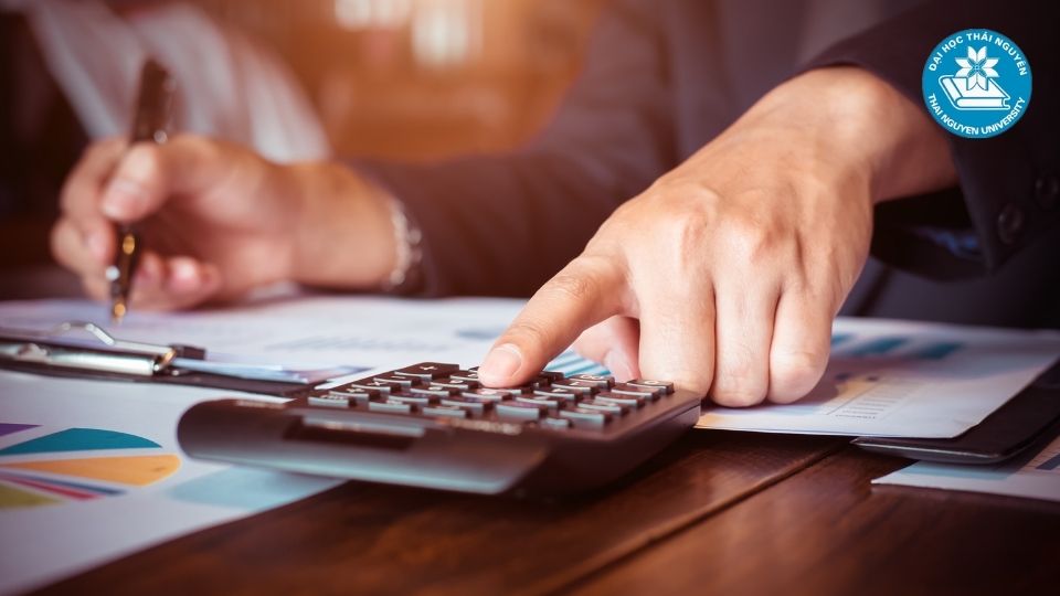 Ai phù hợp với ngành kế toán?
